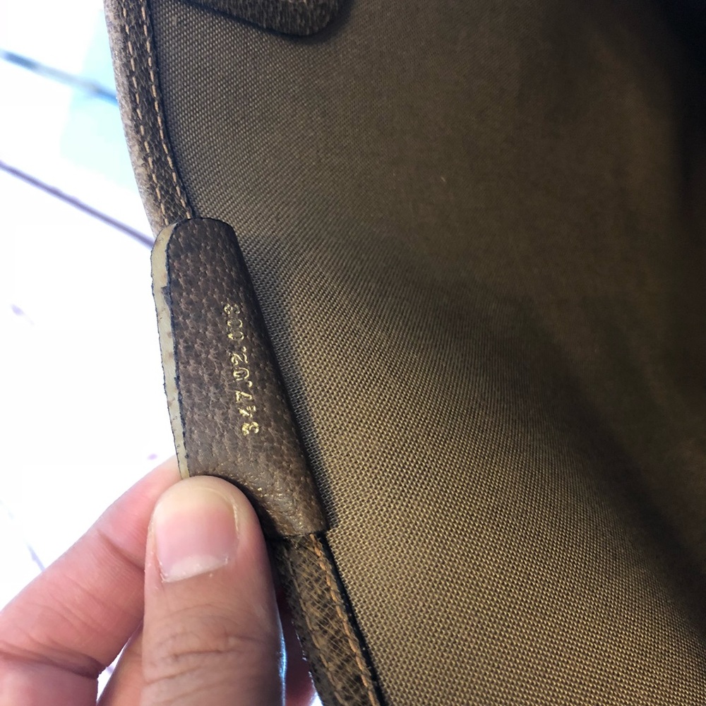 Sold Authentic Gucci tote - Picture 8 of 8